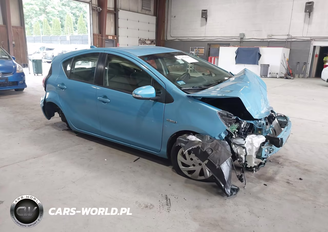 2015 Toyota Prius C Two
