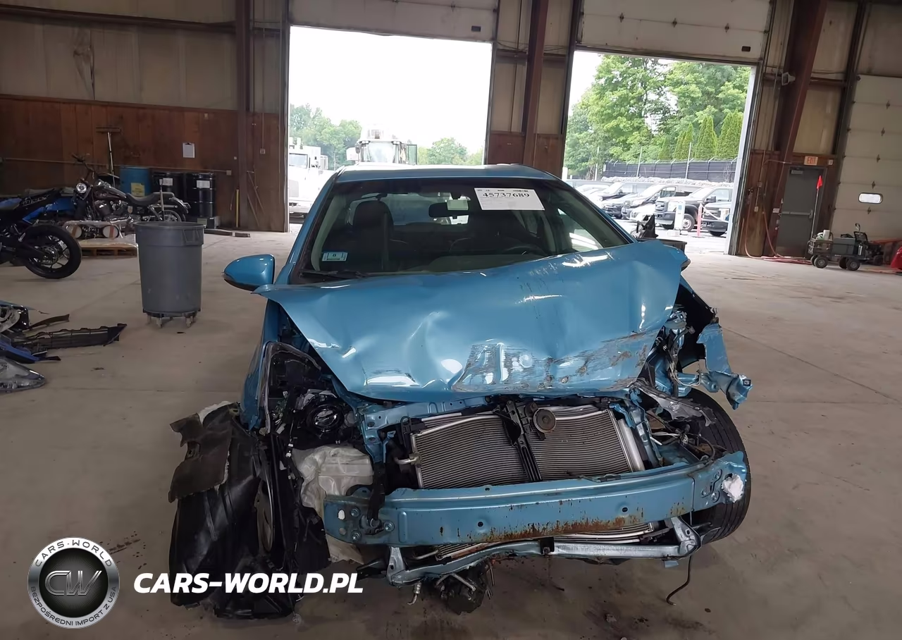 2015 Toyota Prius C Two VIN:JTDKDTB37F1109791 - 12