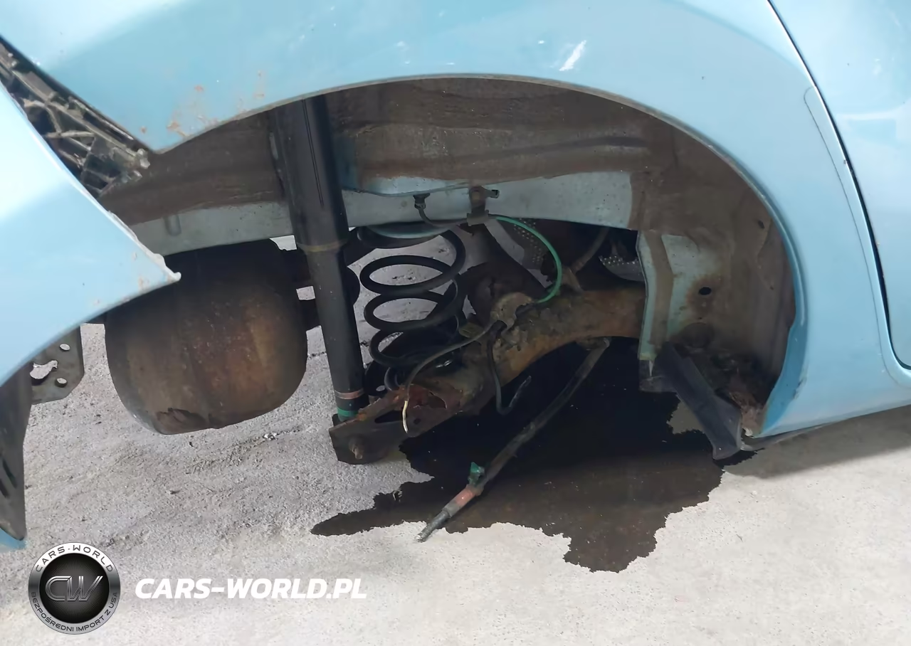 2015 Toyota Prius C Two VIN:JTDKDTB37F1109791 - 21
