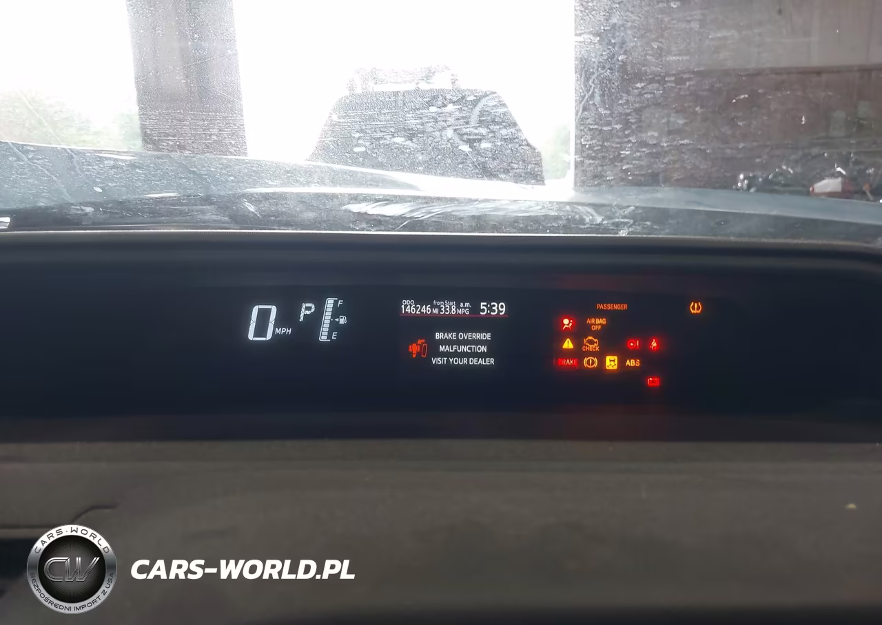 2015 Toyota Prius C Two VIN:JTDKDTB37F1109791 - 7