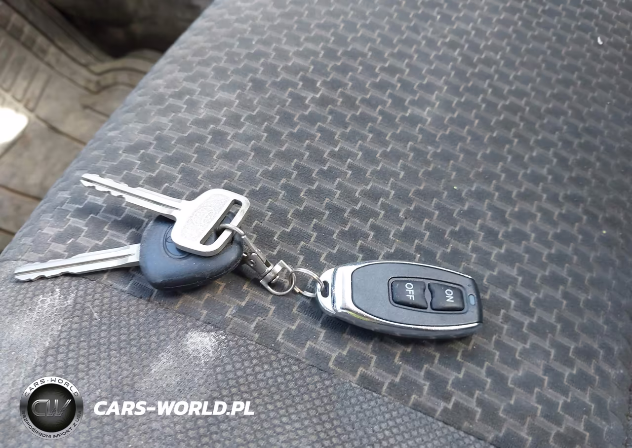 2007 Toyota Matrix VIN:2T1KR32E17C648116 - 11