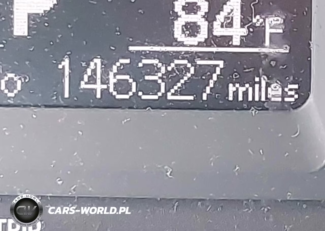 2018 Toyota Corolla Le VIN:5YFBURHE7JP761214 - 15