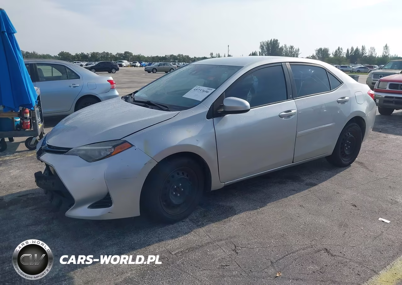 2018 Toyota Corolla Le VIN:5YFBURHE7JP761214 - 2