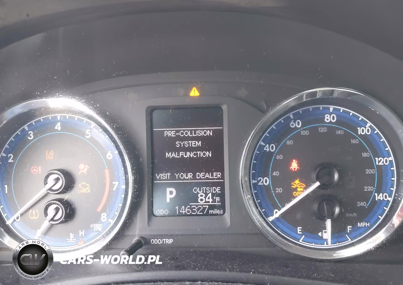 2018 Toyota Corolla Le VIN:5YFBURHE7JP761214 - 7