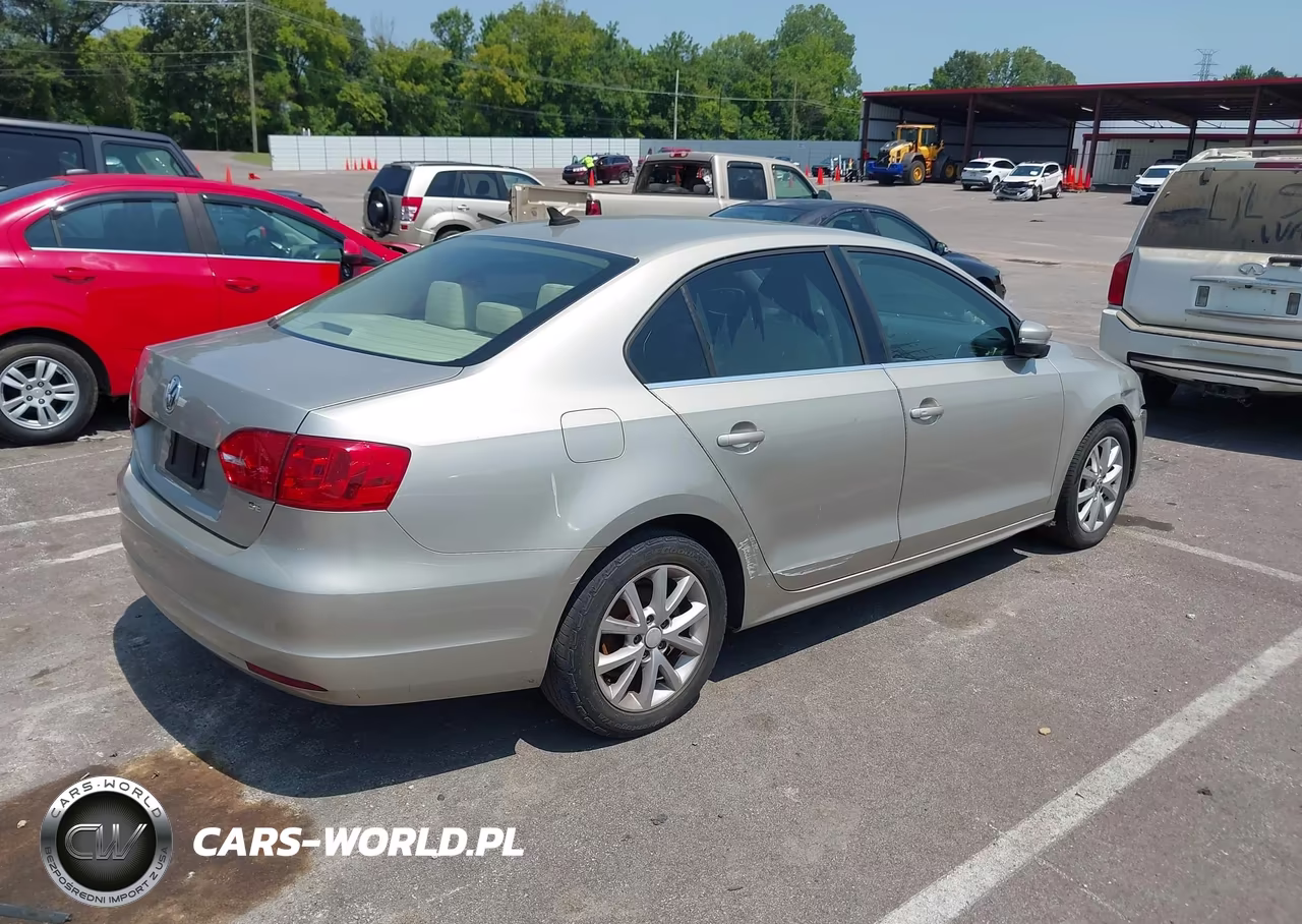 2014 Volkswagen Jetta 1.8T Se VIN:3VWD17AJ9EM256573 - 4