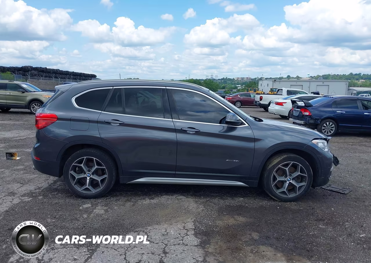 2017 BMW X1 xDrive28I VIN:WBXHT3C31H5F78517 - 12