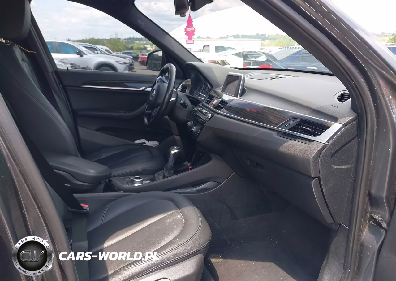 2017 BMW X1 xDrive28I VIN:WBXHT3C31H5F78517 - 5
