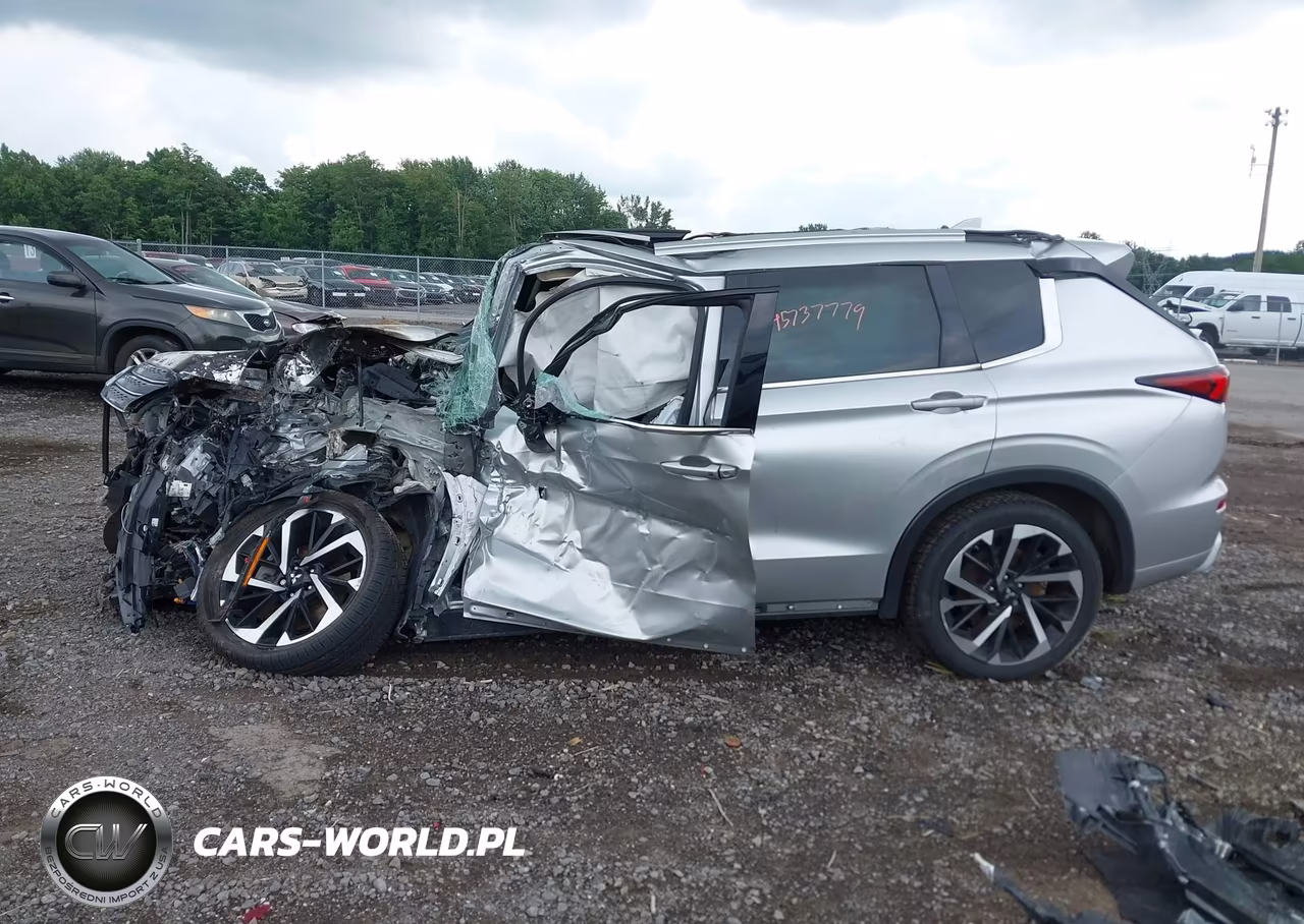 2022 Mitsubishi Outlander Sel 2.5 2Wd-Sel Special Edition 2Wd VIN:JA4J3VA82NZ090276 - 13