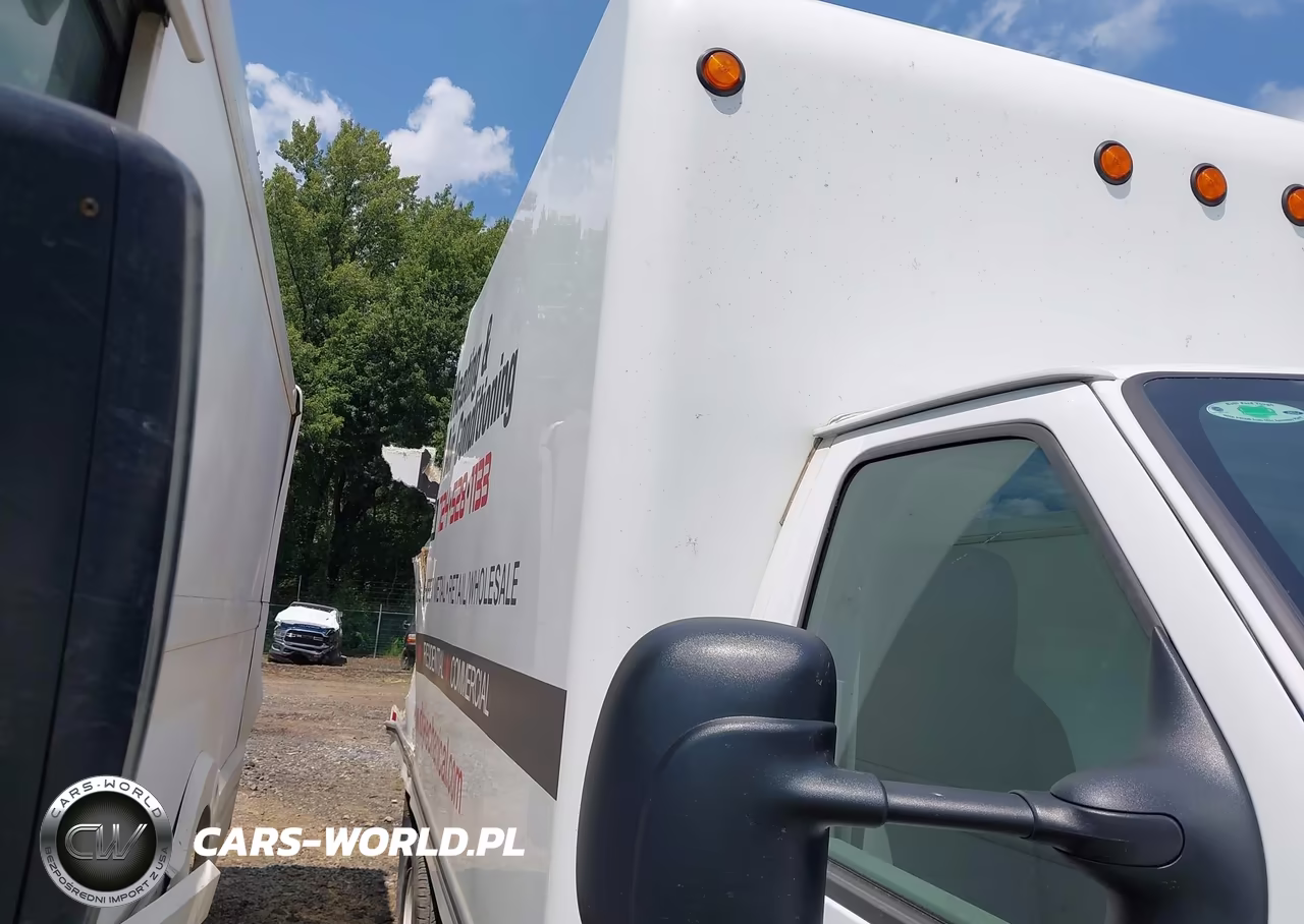 2025 Ford E-350 Cutaway VIN:1FDWE3FN9SDD24538 - 13