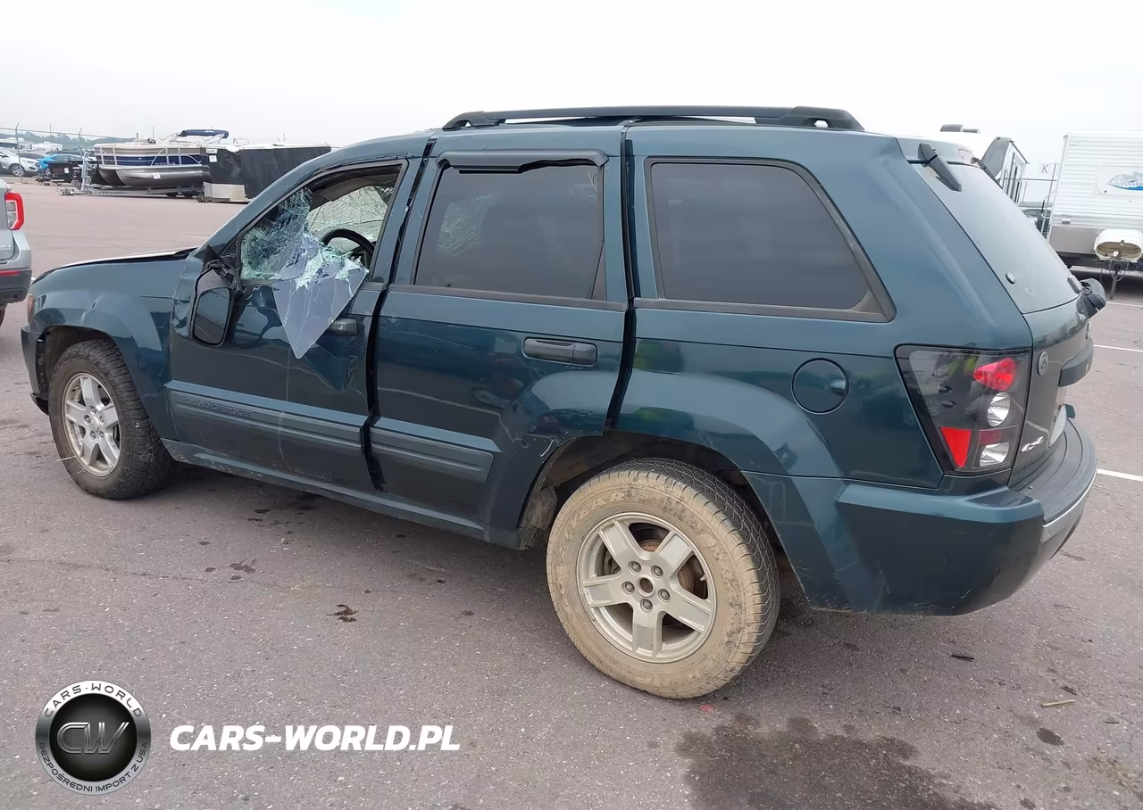 2005 Jeep Grand Cherokee Laredo VIN:1J4GR48KX5C593531 - 3