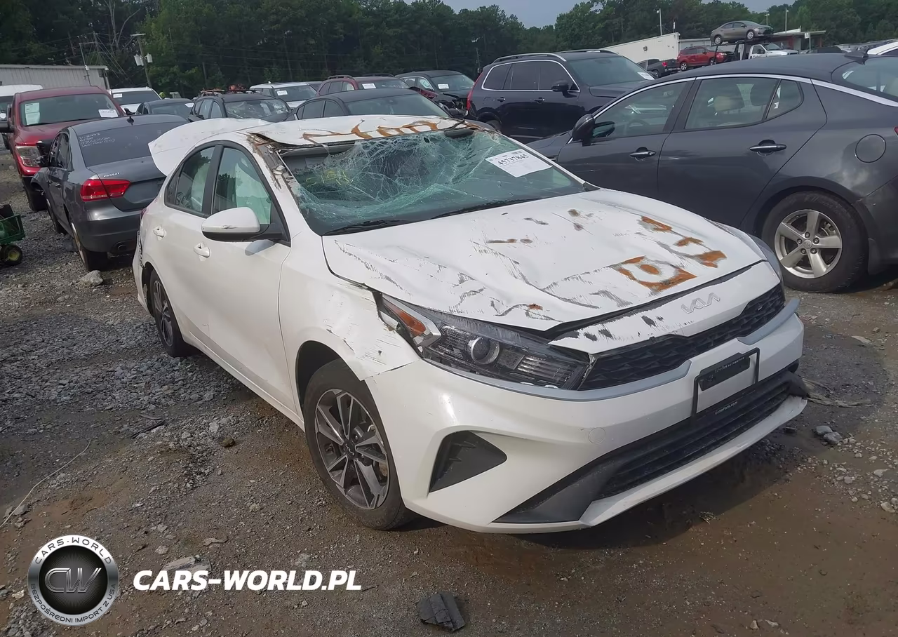 2023 Kia Forte Lxs – zdjęcie 1 z 16