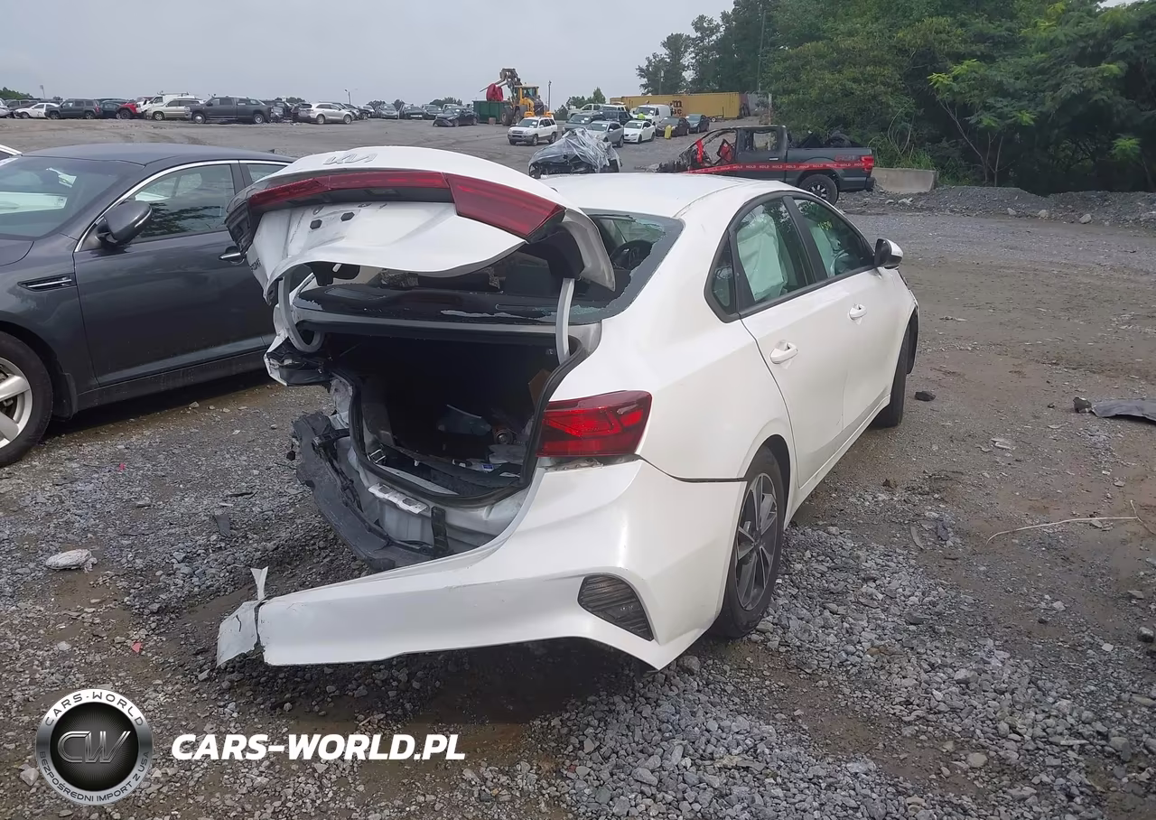 2023 Kia Forte Lxs VIN:3KPF24AD5PE676829 - 4