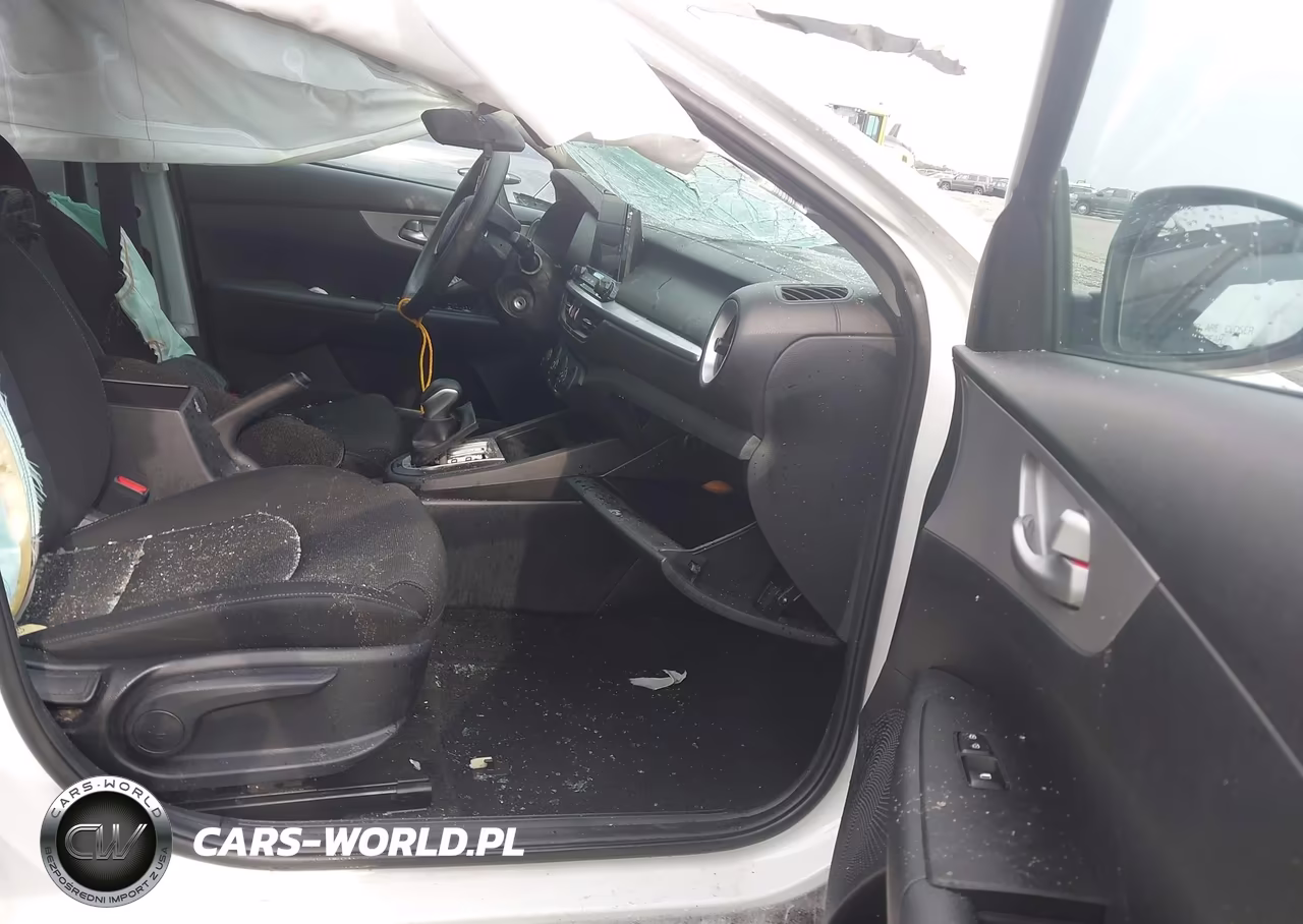 2023 Kia Forte Lxs VIN:3KPF24AD5PE676829 - 5