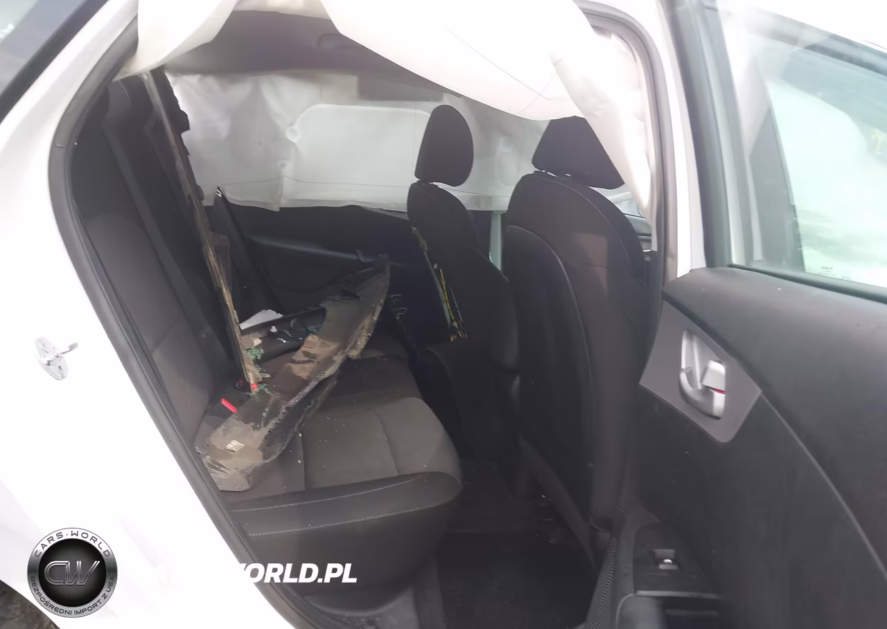 2023 Kia Forte Lxs VIN:3KPF24AD5PE676829 - 8
