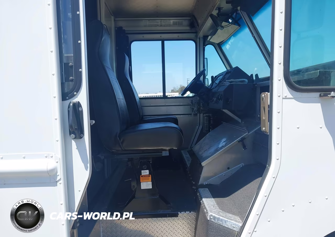 2018 Ford E-350 Stripped VIN:1FC3E3K64JDC33150 - 5
