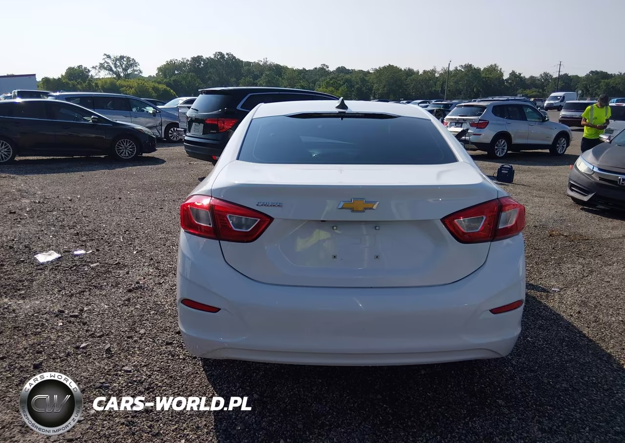 2018 Chevrolet Cruze Ls Auto VIN:1G1BC5SM0J7222813 - 16