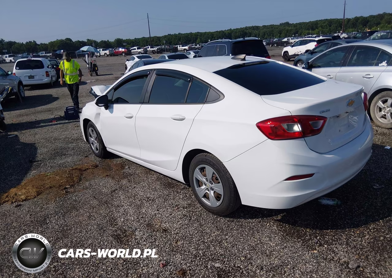 2018 Chevrolet Cruze Ls Auto VIN:1G1BC5SM0J7222813 - 3