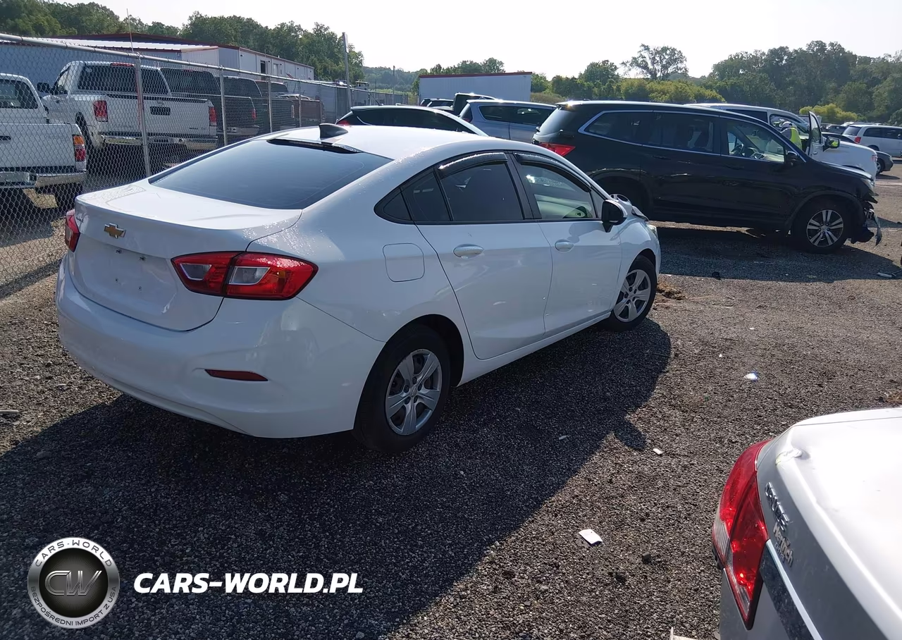 2018 Chevrolet Cruze Ls Auto VIN:1G1BC5SM0J7222813 - 4