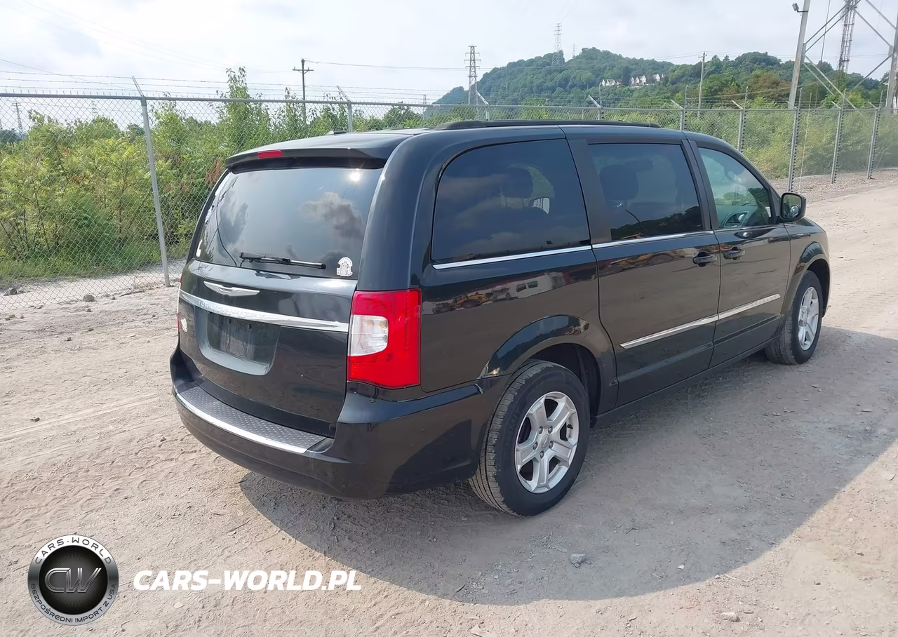 2014 Chrysler Town & Country Touring VIN:2C4RC1BG3ER408648 - 4
