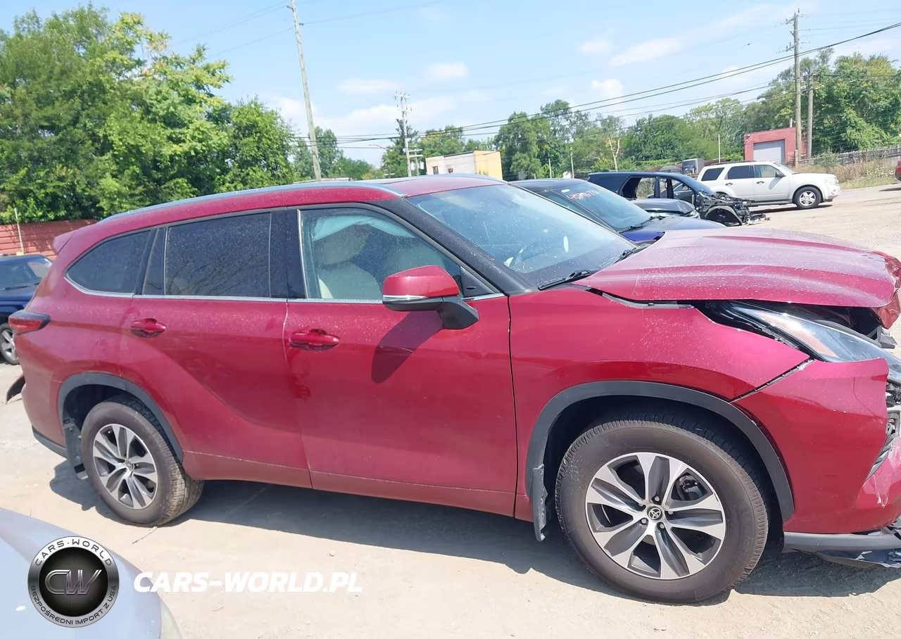2021 Toyota Highlander Xle VIN:5TDGZRBH0MS550152 - 14