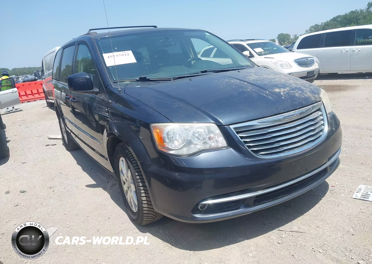 2014 Chrysler Town & Country Touring – zdjęcie 1 z 11
