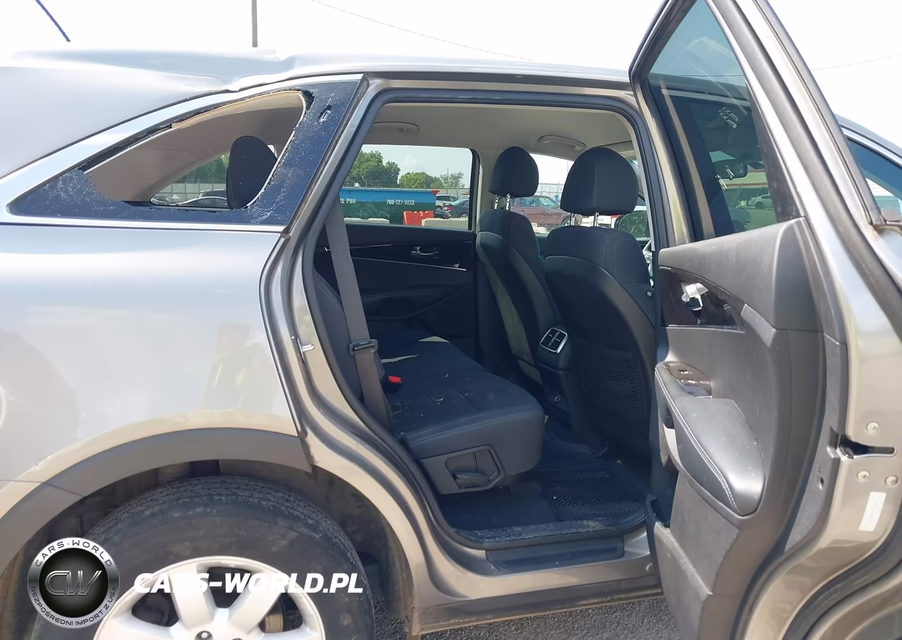 2018 Kia Sorento 2.4L L VIN:5XYPG4A39JG412066 - 8
