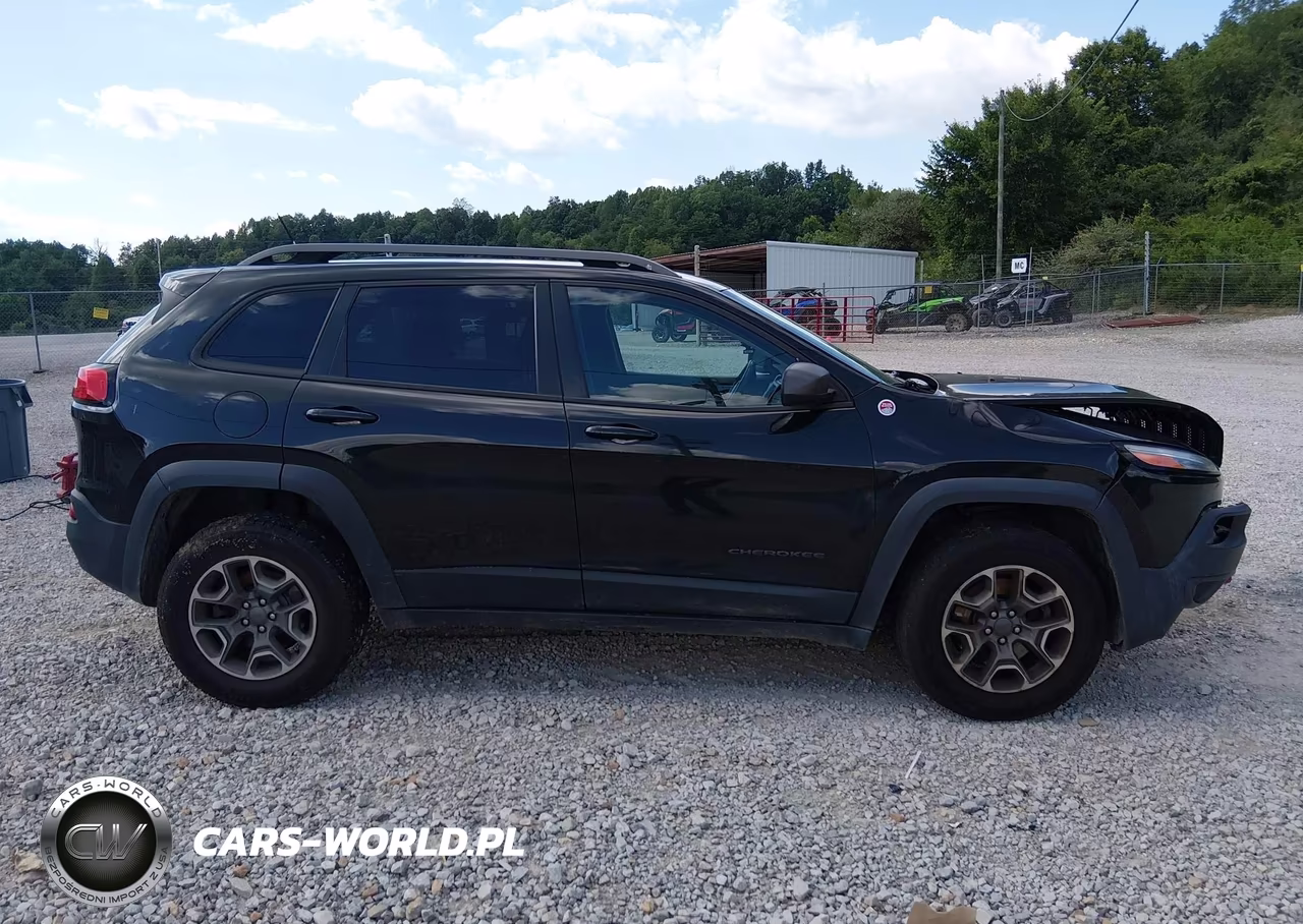2015 Jeep Cherokee Trailhawk VIN:1C4PJMBS4FW649050 - 13