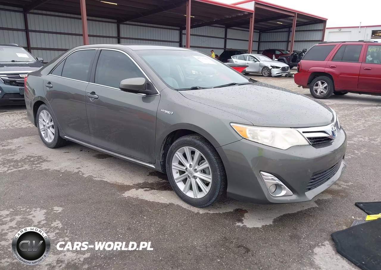 2014 Toyota Camry Hybrid Xle