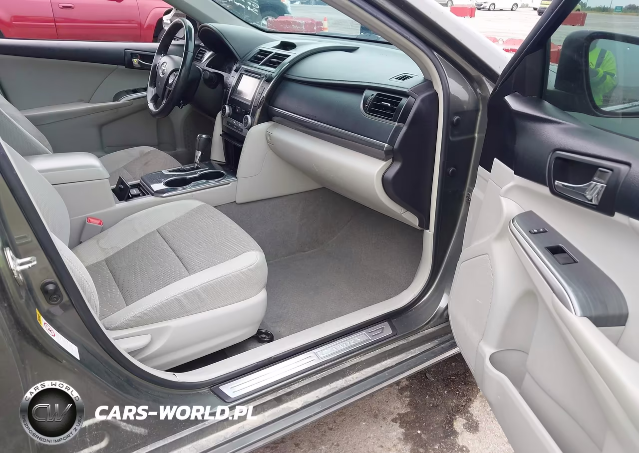 2014 Toyota Camry Hybrid Xle VIN:4T1BD1FK0EU104656 - 5