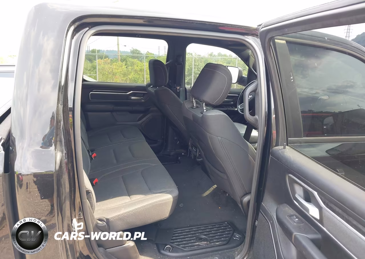 2021 Ram 1500 Big Horn 4X4 5'7 Box VIN:1C6SRFFT0MN803930 - 8