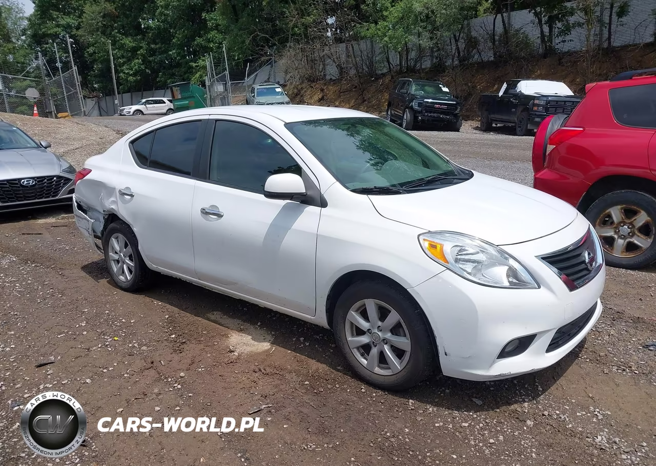 2012 Nissan Versa 1.6 Sl
