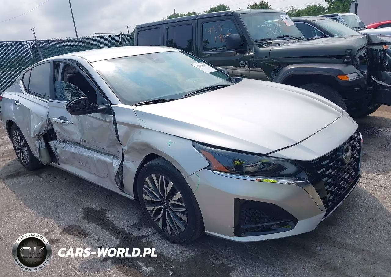 2024 Nissan Altima Sv Fwd
