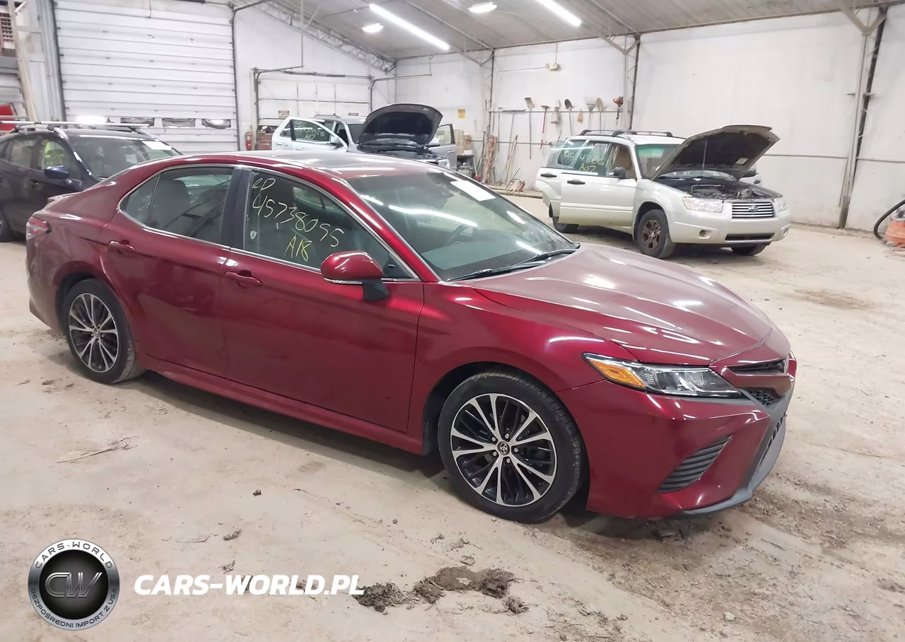 2018 Toyota Camry Se – zdjęcie 1 z 16