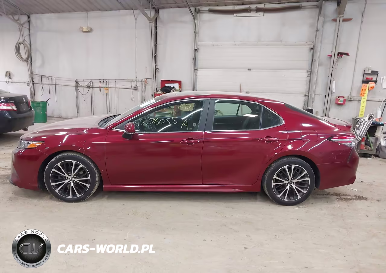 2018 Toyota Camry Se VIN:4T1B11HK6JU648692 - 14