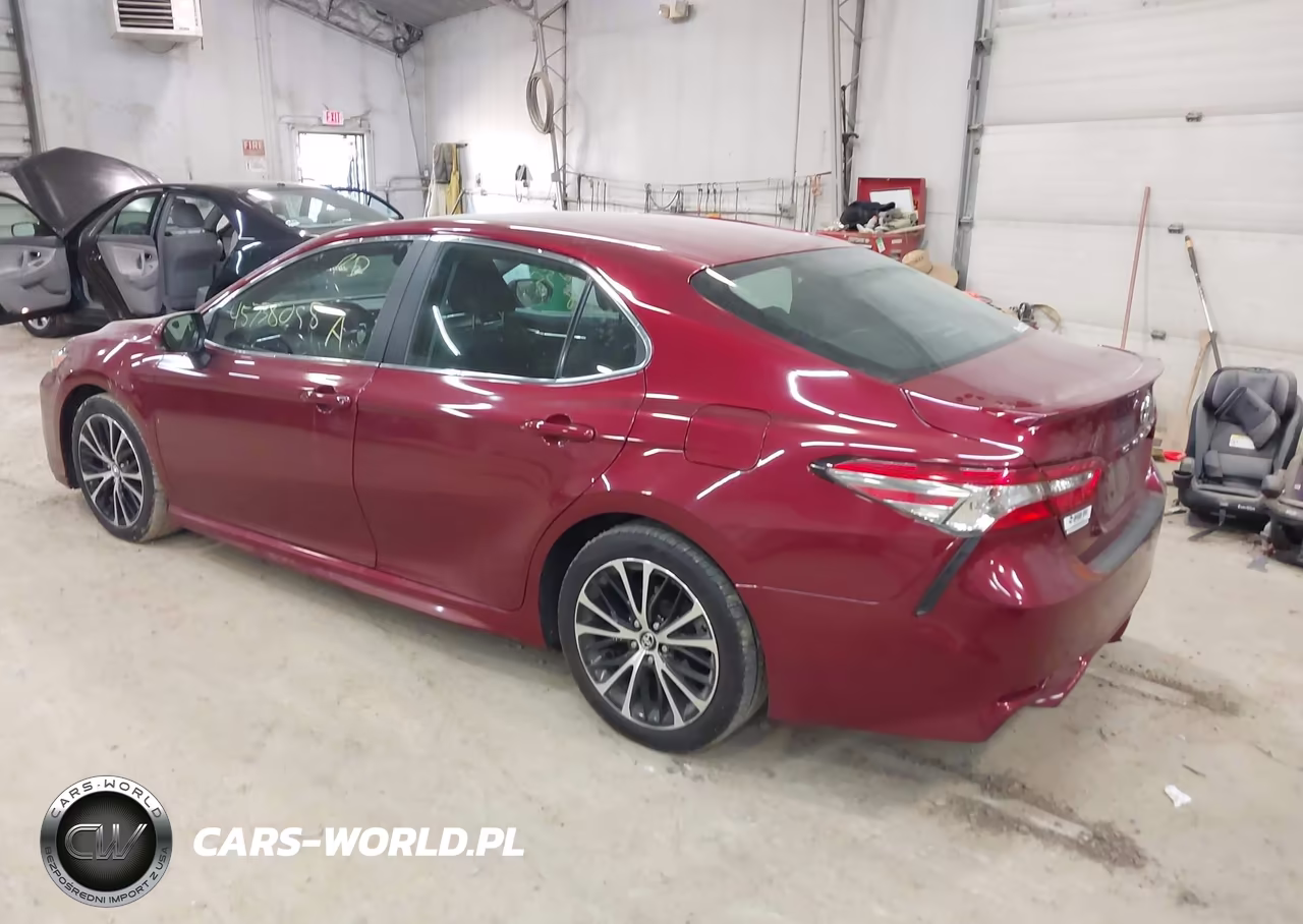 2018 Toyota Camry Se VIN:4T1B11HK6JU648692 - 3