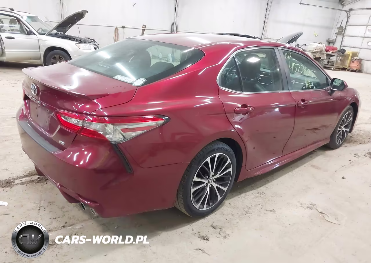 2018 Toyota Camry Se VIN:4T1B11HK6JU648692 - 4