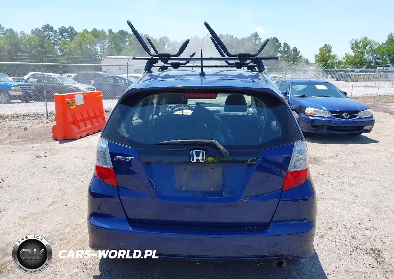 2013 Honda Fit Sport VIN:JHMGE8H50DC024431 - 16