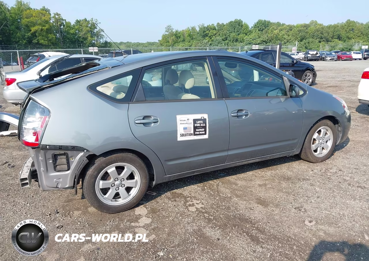 2005 Toyota Prius VIN:JTDKB22U153041113 - 4