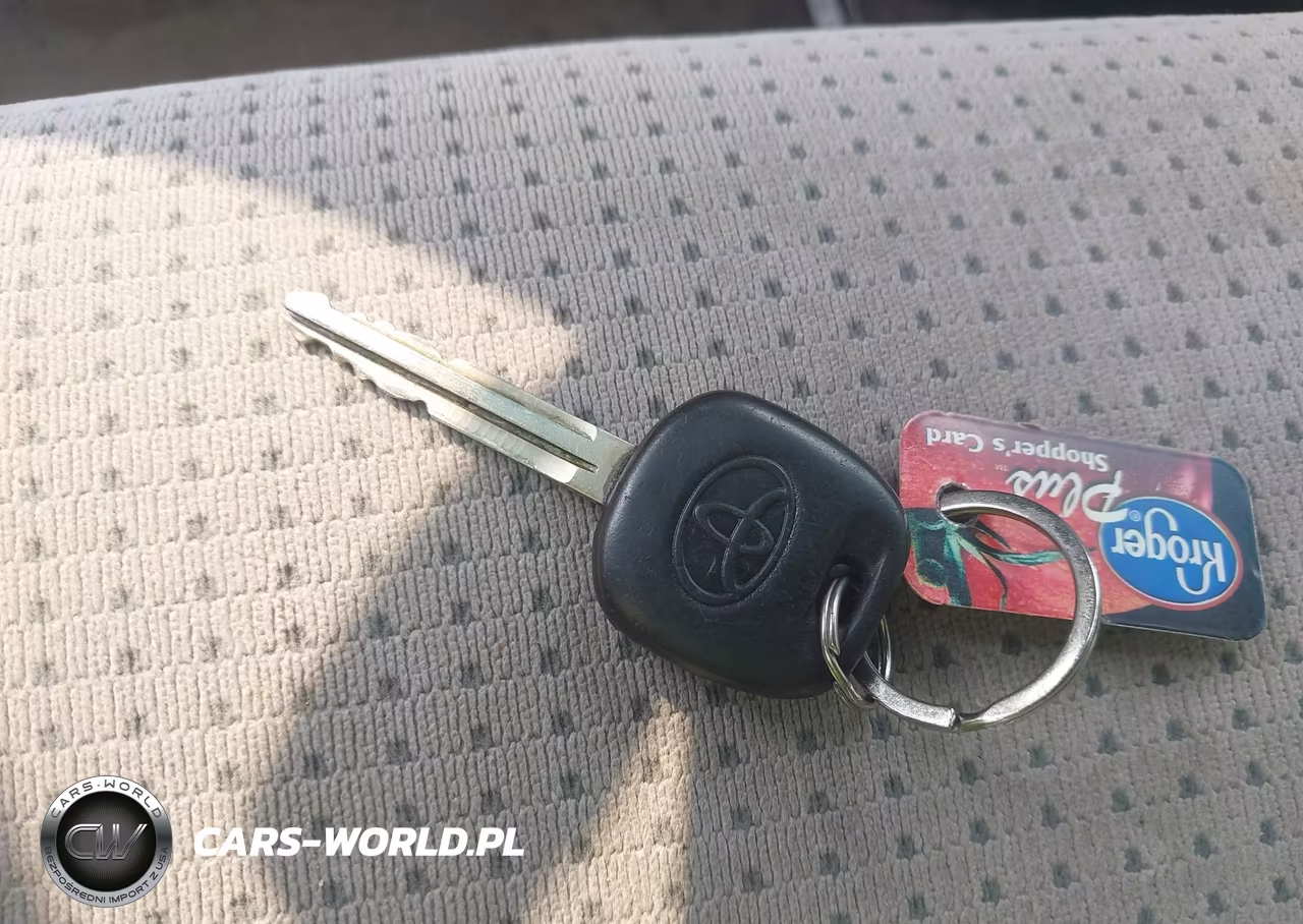 2008 Toyota Sienna Le VIN:5TDZK23C98S159868 - 11