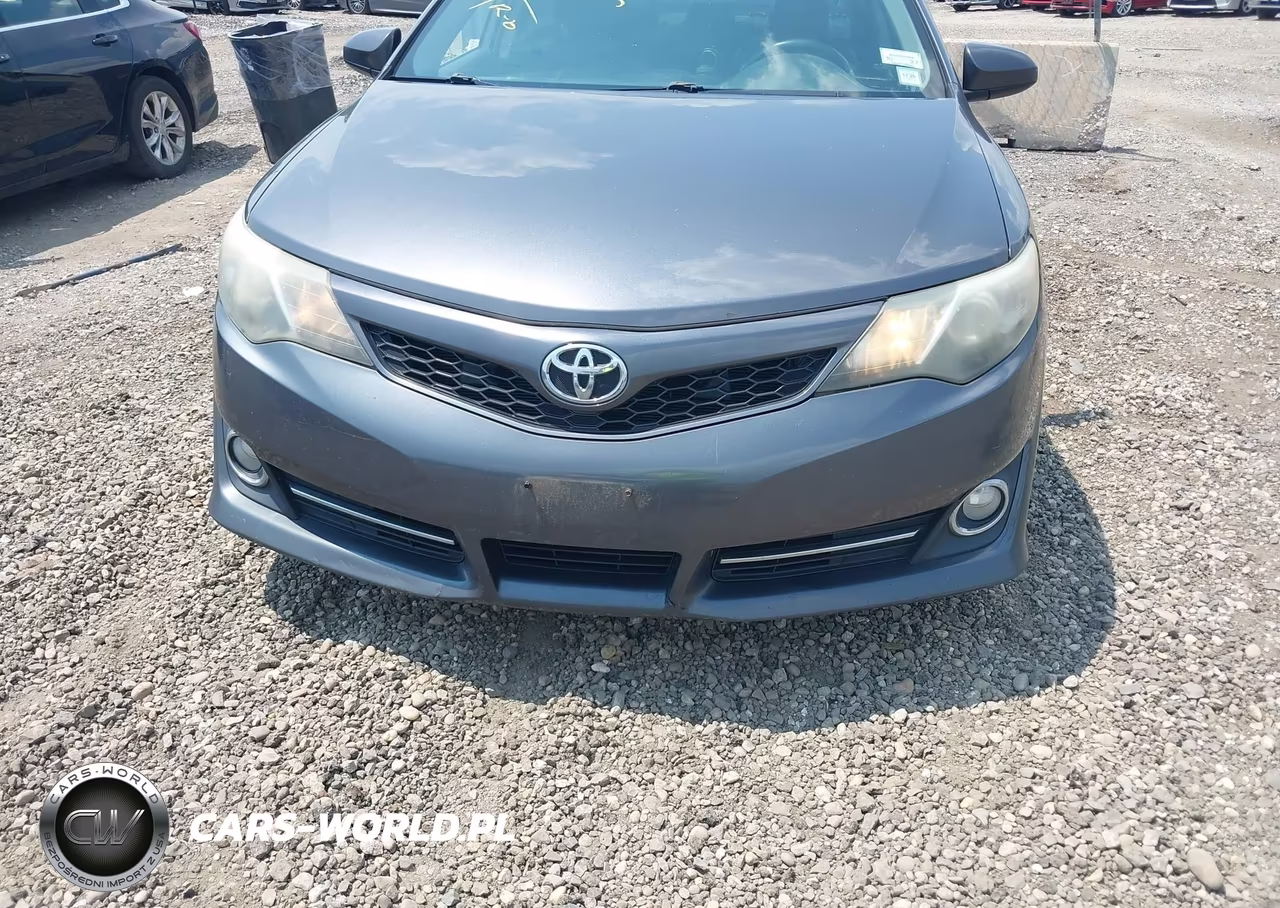 2014 Toyota Camry Se Sport VIN:4T1BF1FK7EU379113 - 12