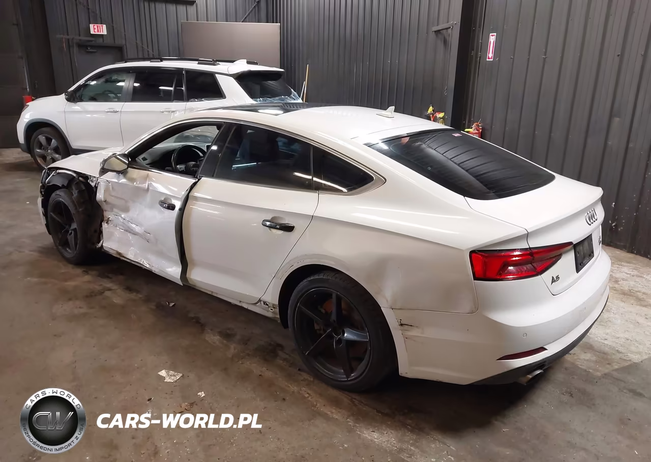 2018 Audi A5 2.0T Premium VIN:WAUENCF54JA009708 - 3