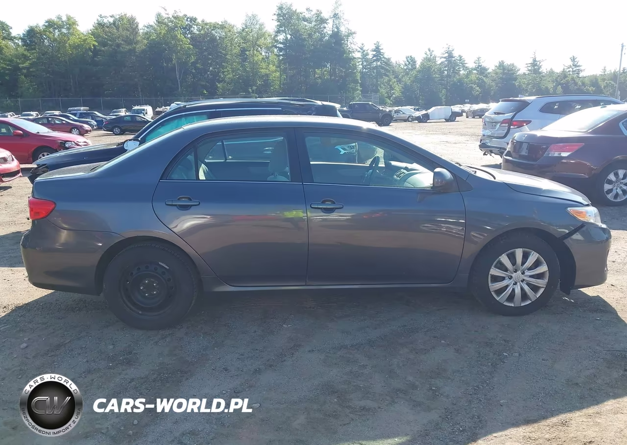 2013 Toyota Corolla Le VIN:5YFBU4EE5DP127802 - 13