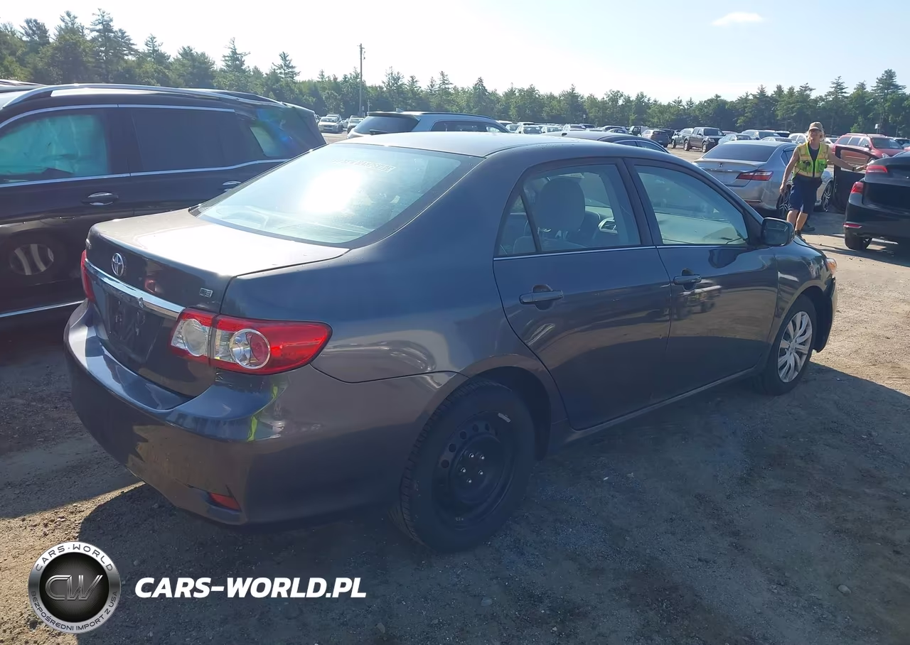2013 Toyota Corolla Le VIN:5YFBU4EE5DP127802 - 4