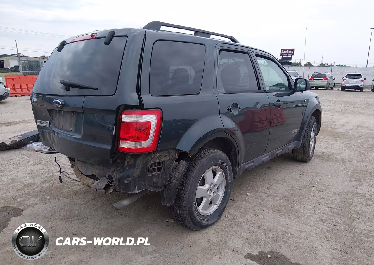2008 Ford Escape Xlt VIN:1FMCU03128KD74403 - 4
