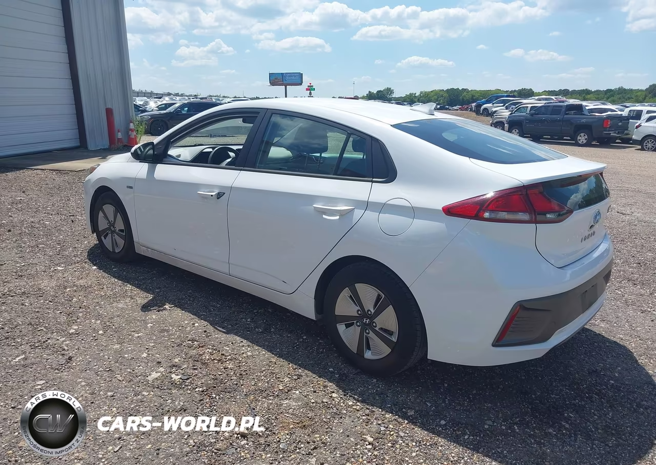 2020 Hyundai Ioniq Hybrid Blue VIN:KMHC65LC5LU220256 - 3