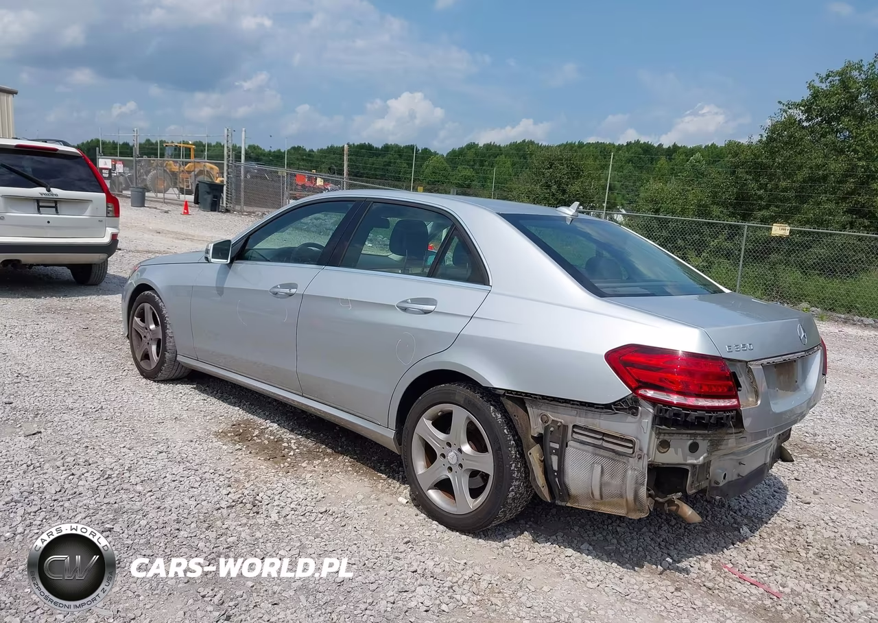 2014 Mercedes-Benz E 350 VIN:WDDHF5KB2EA865119 - 3