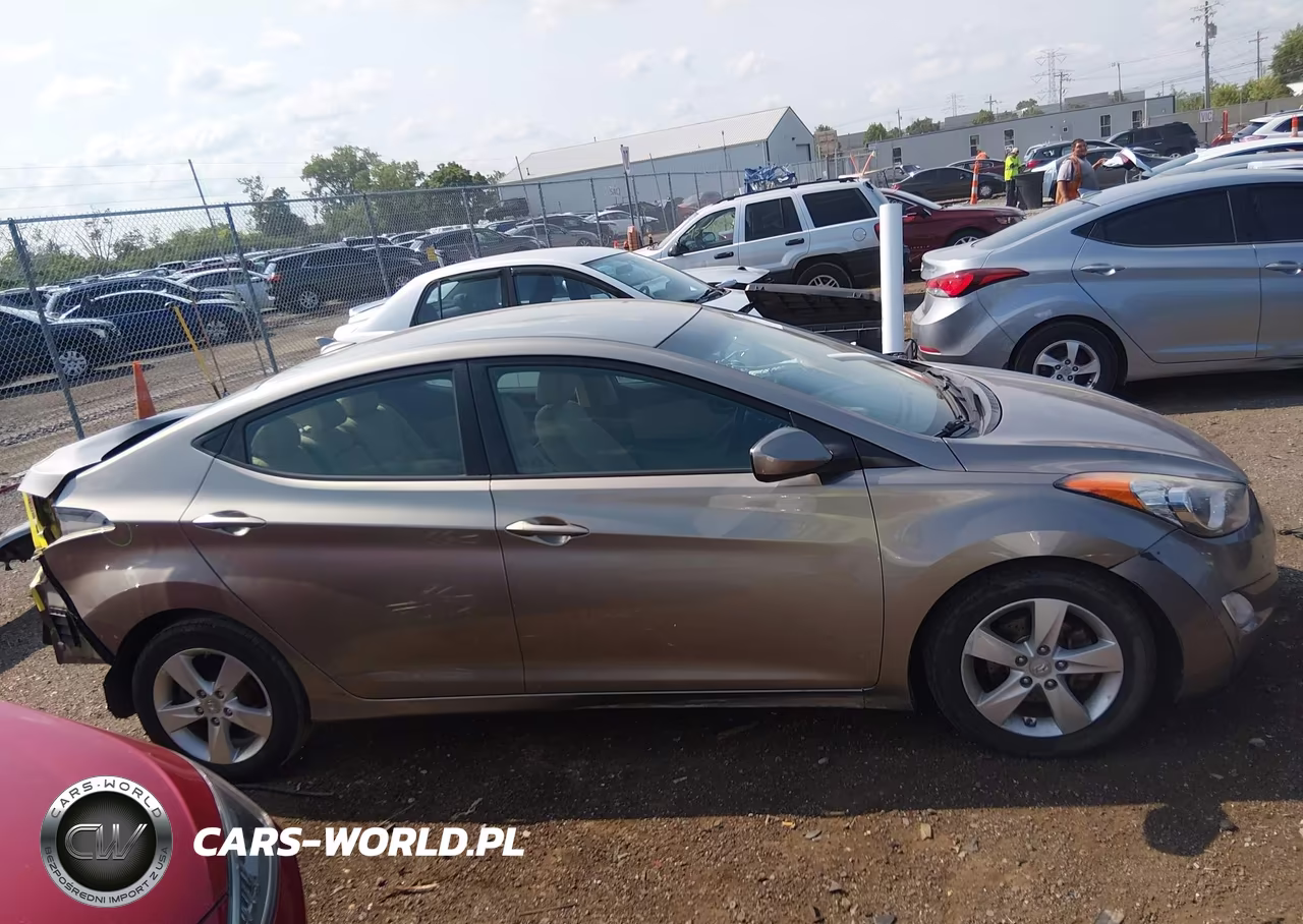 2013 Hyundai Elantra Gls VIN:5NPDH4AE9DH319899 - 14