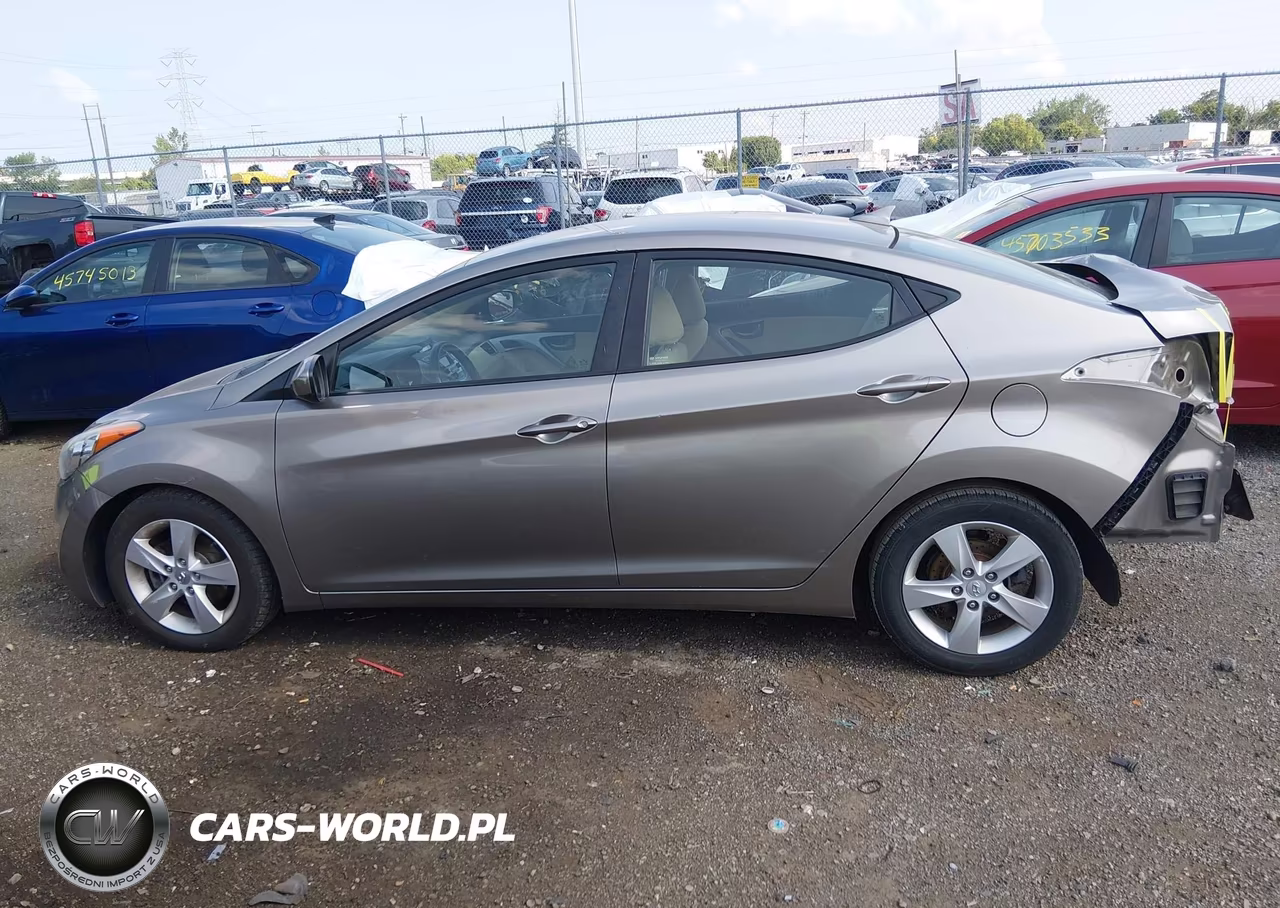 2013 Hyundai Elantra Gls VIN:5NPDH4AE9DH319899 - 15