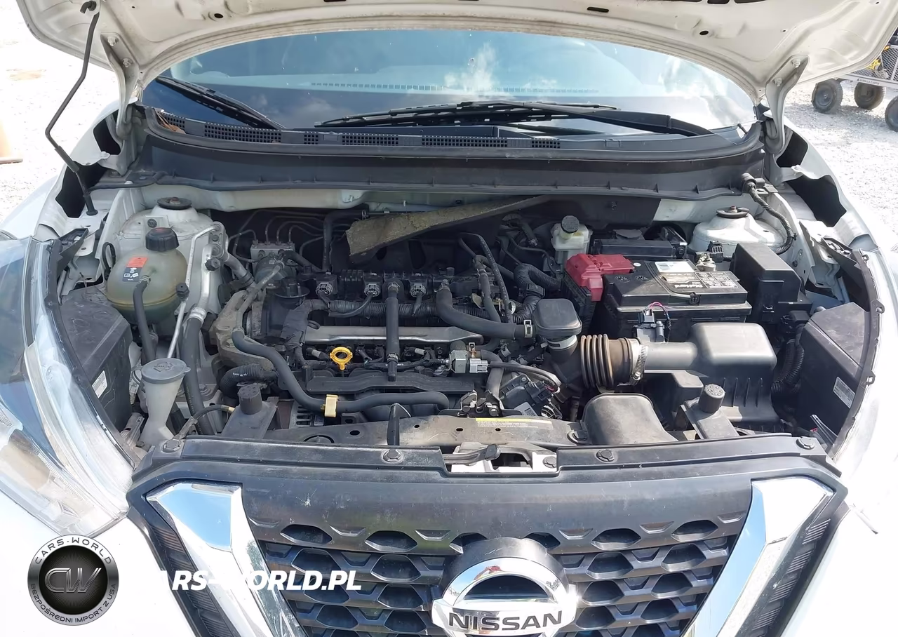 2019 Nissan Kicks S VIN:3N1CP5CUXKL554739 - 10
