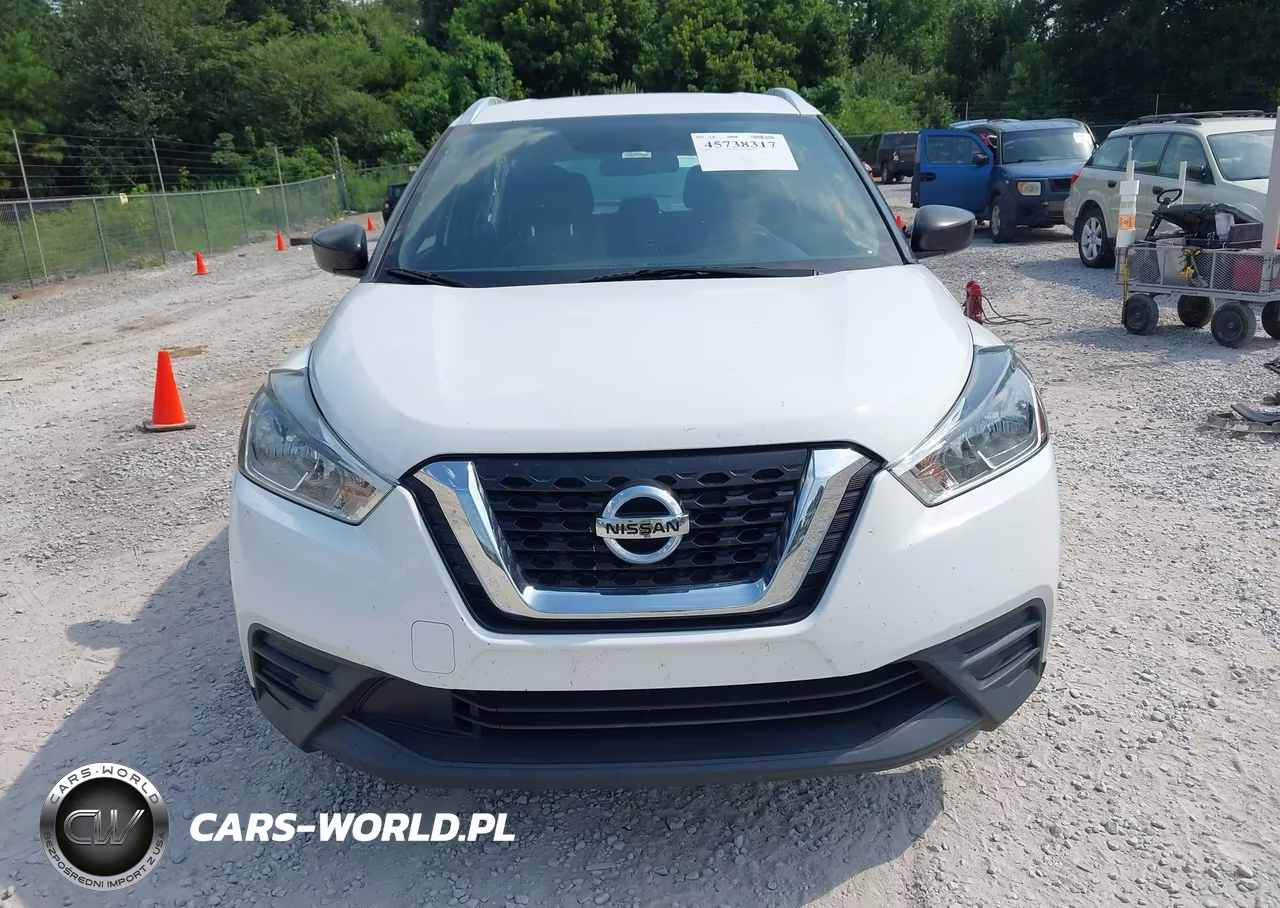 2019 Nissan Kicks S VIN:3N1CP5CUXKL554739 - 12